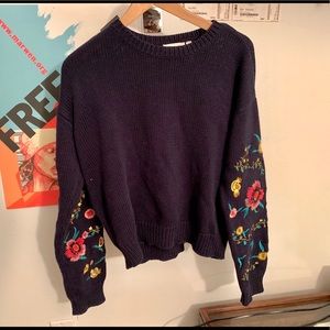 Embroidered sweater🌼🌸🌺🌻